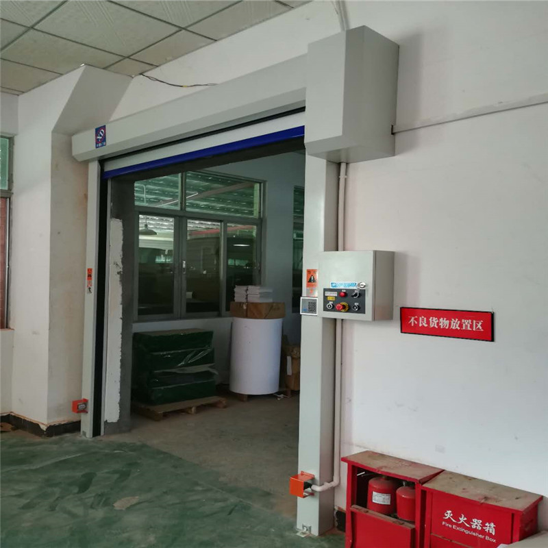 佛山興德門(mén)業(yè)告訴您快速堆積門(mén)安全性能有哪些