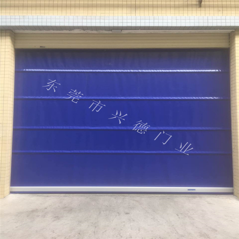 佛山興德門(mén)業(yè)告訴您快速堆積門(mén)安全性能有哪些